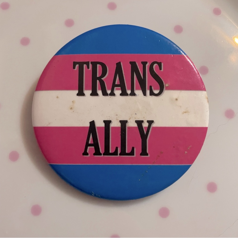 Trans ally pin ❤︎